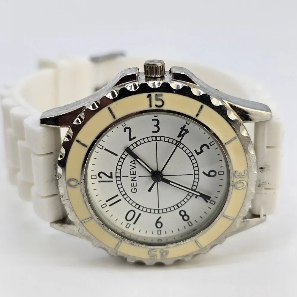 2X Women's Watch 38MM Black White Dial Black White‎ Plastic Bands New Battery